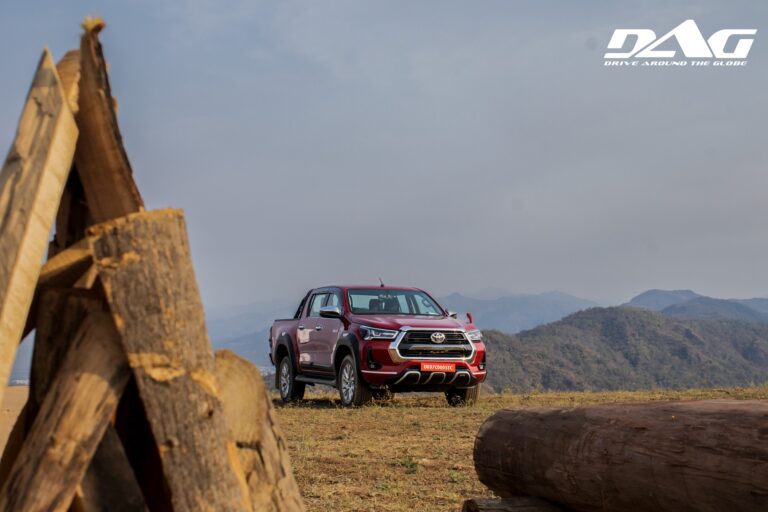 Unleashing the Toyota Hilux 4×4 AT amidst the beauty: A Trailblazing Off-Road Adventure