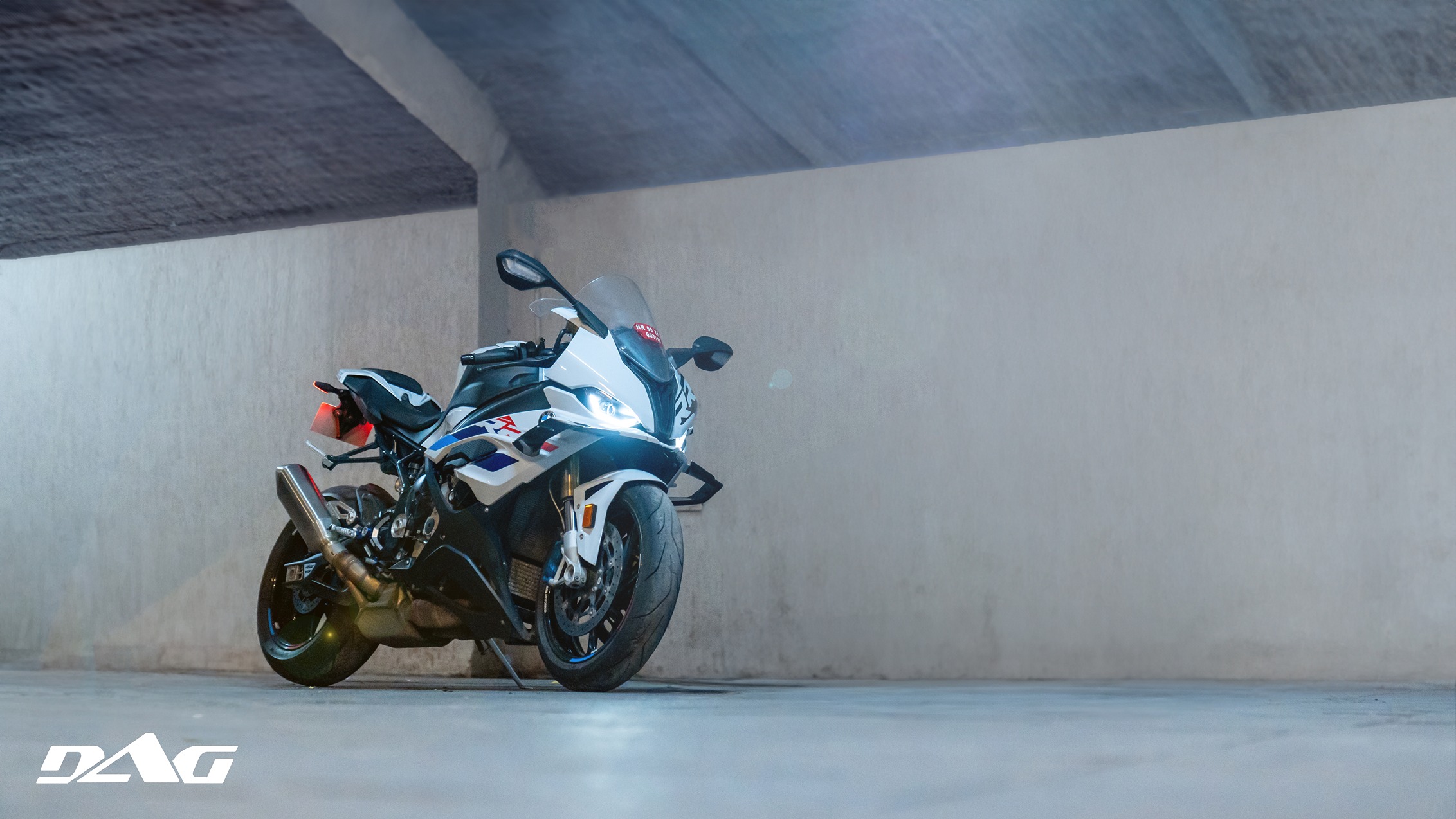 BMW S 1000 RR Review: Dominating Performance Meets Rider Friendliness