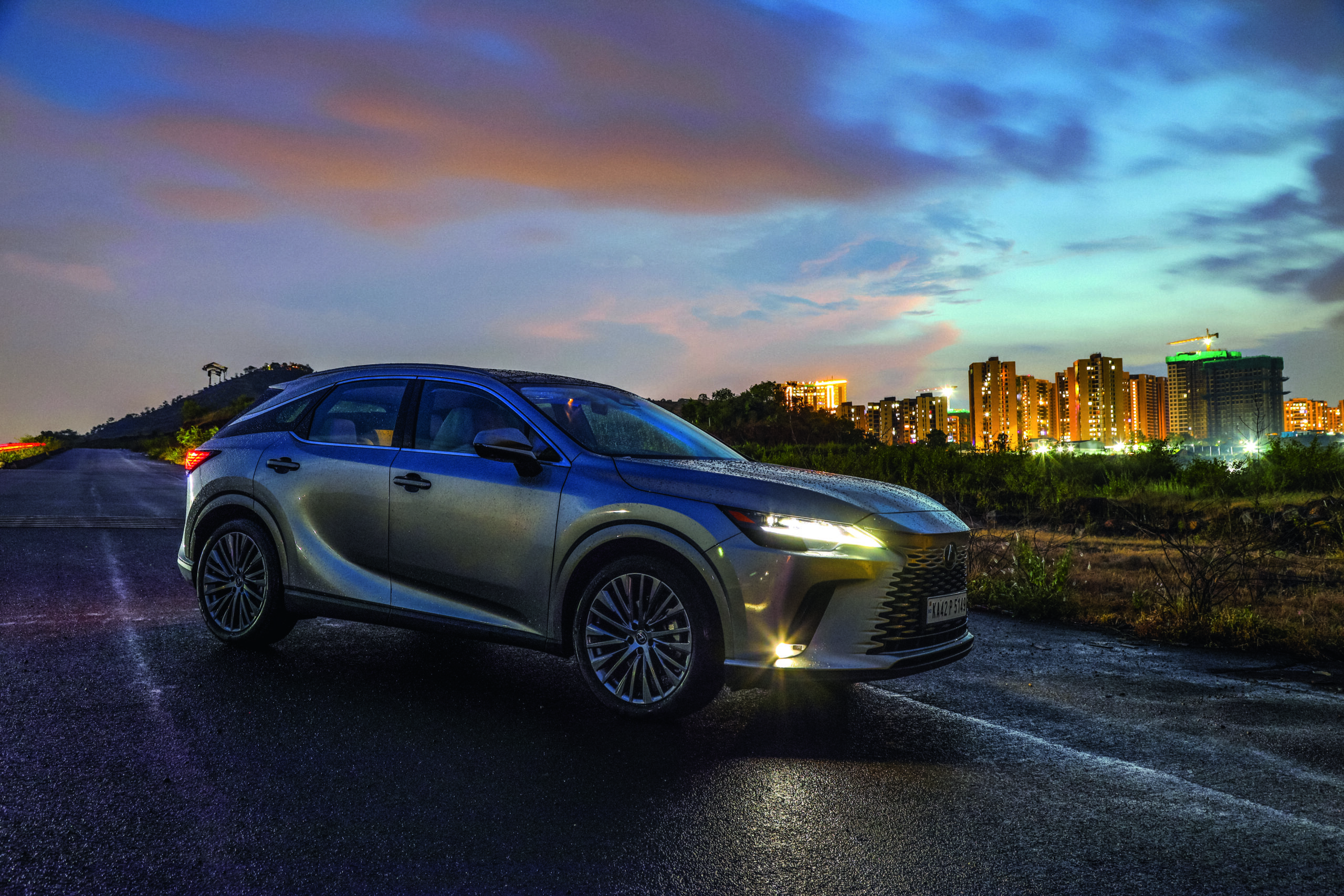 LEXUS RX 350H: Subtle opulence in a hybrid luxury suv