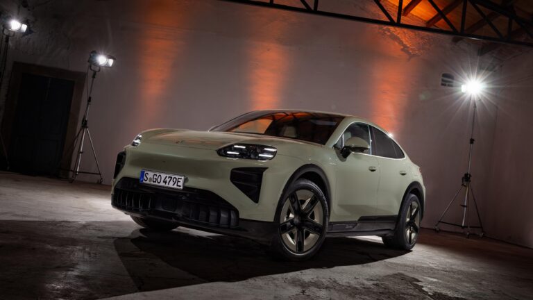 Porsche Cayenne Coupé Electric unveiled with 669 km range and 800V tech