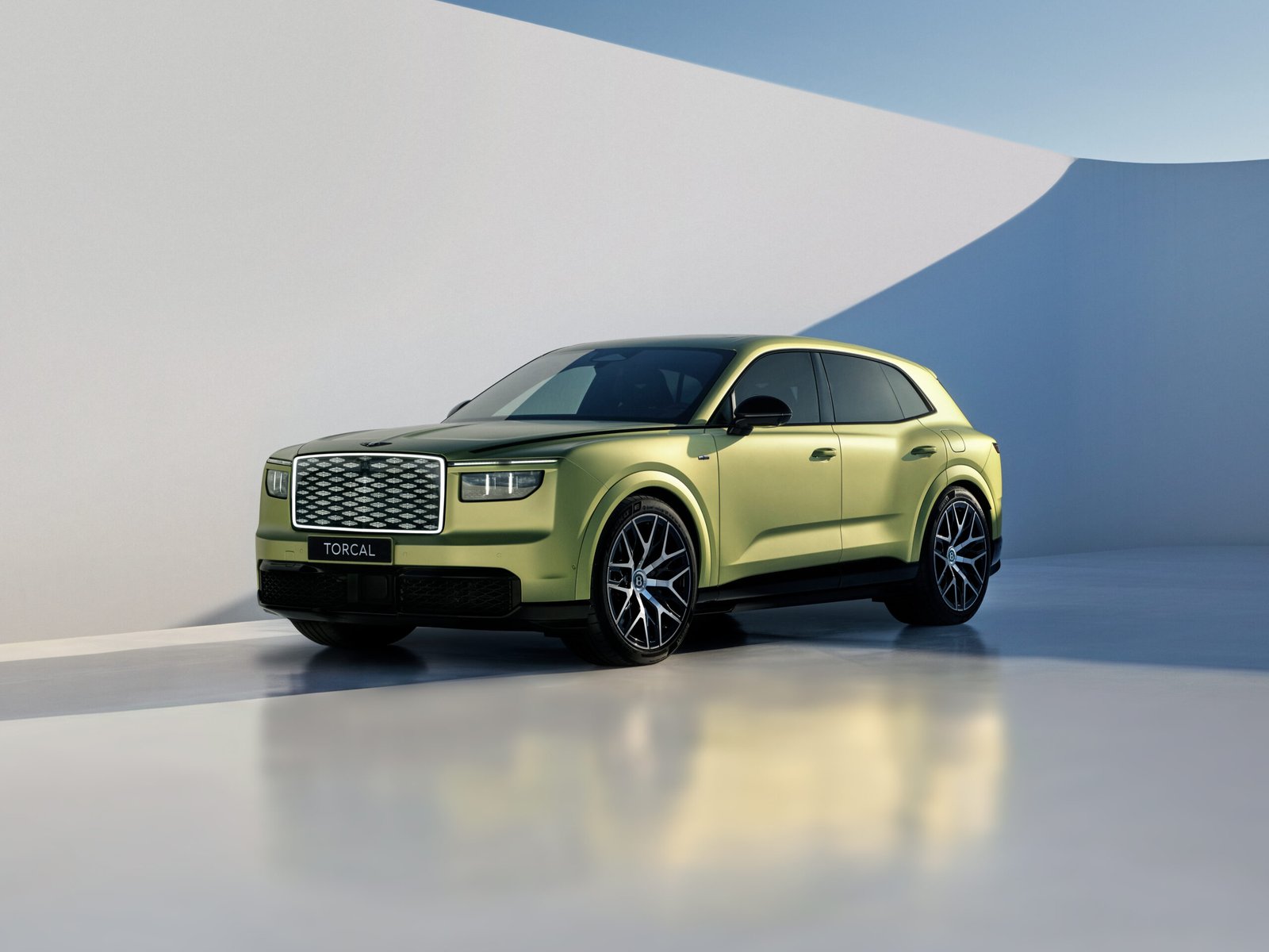 Bentley Torcal unveiled as brand’s first electric model with up to 888 PS and 600 km range