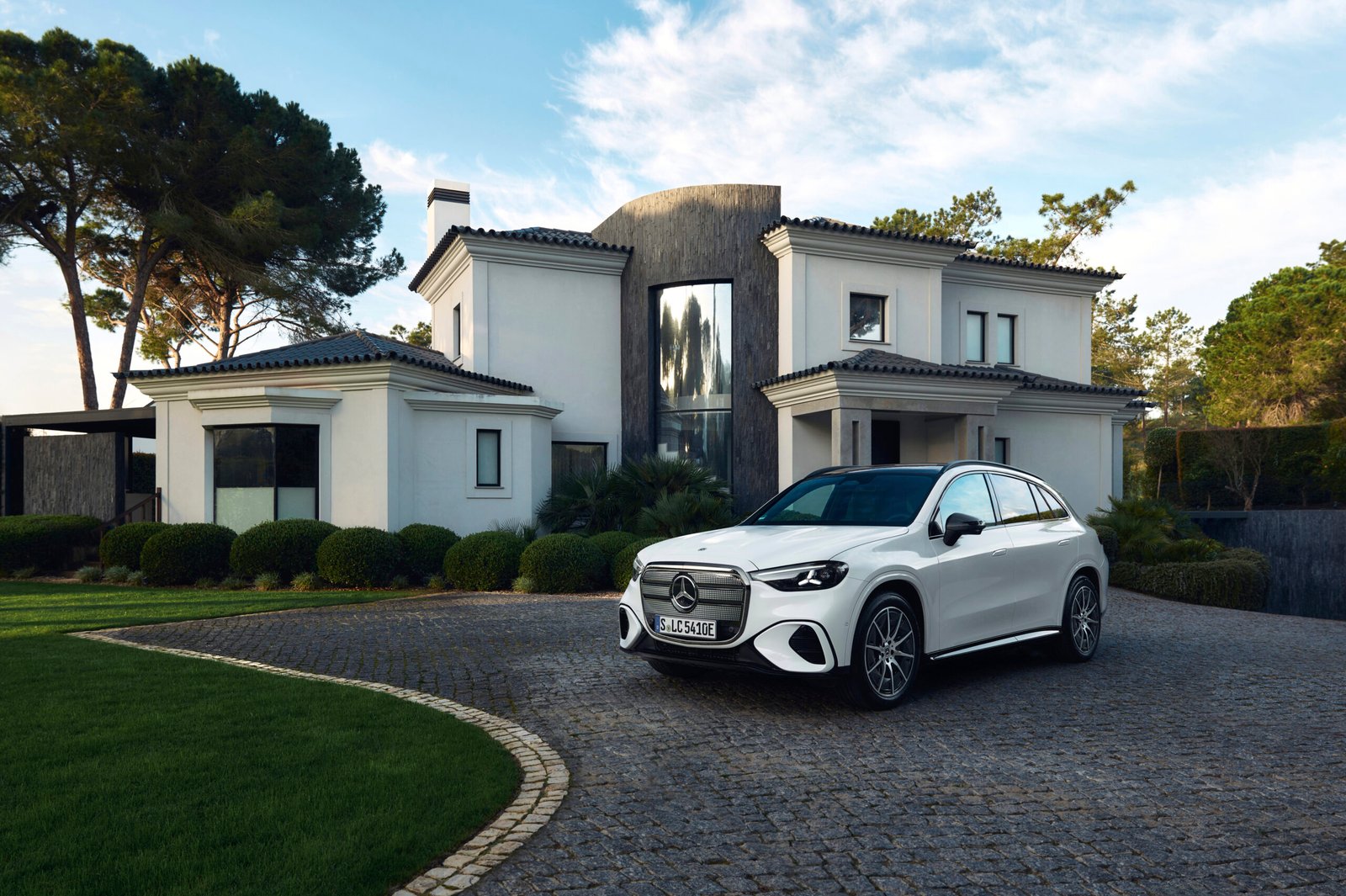 Mercedes-Benz GLC Electric bookings open in India